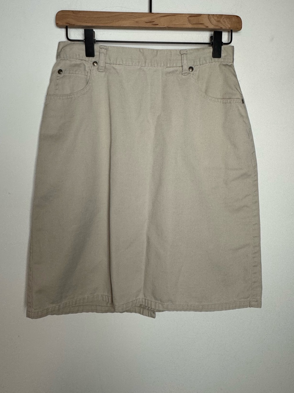 Vintage Cherokee Khaki skirt Size 8 100% cotton